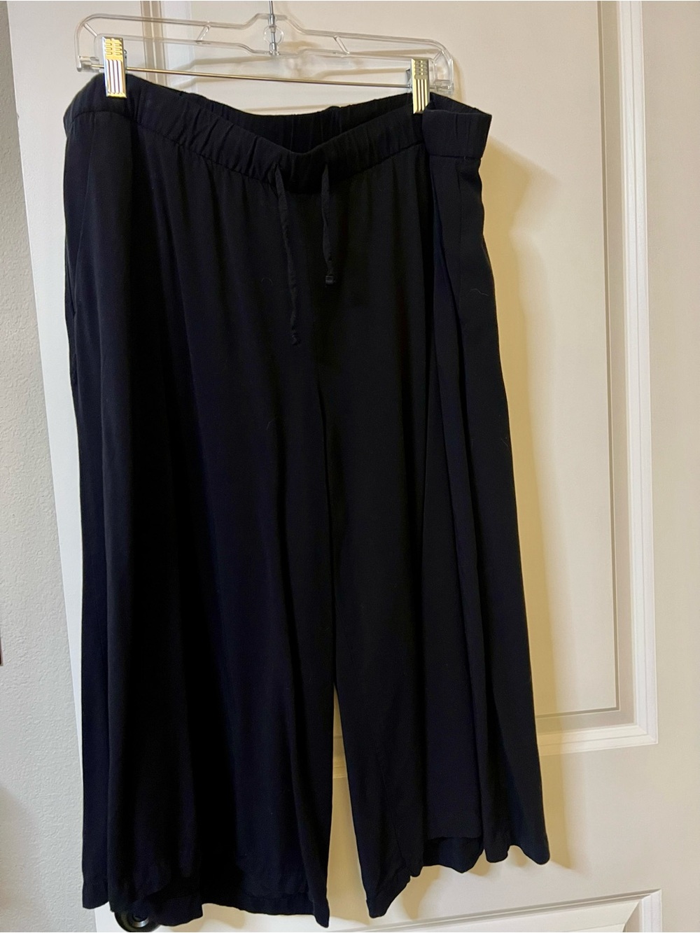 Old Navy XL black rayon goucho wide leg pants